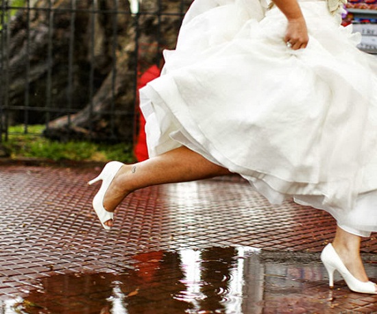Empresa garante barrar chuva no dia do casamento de seus clientes