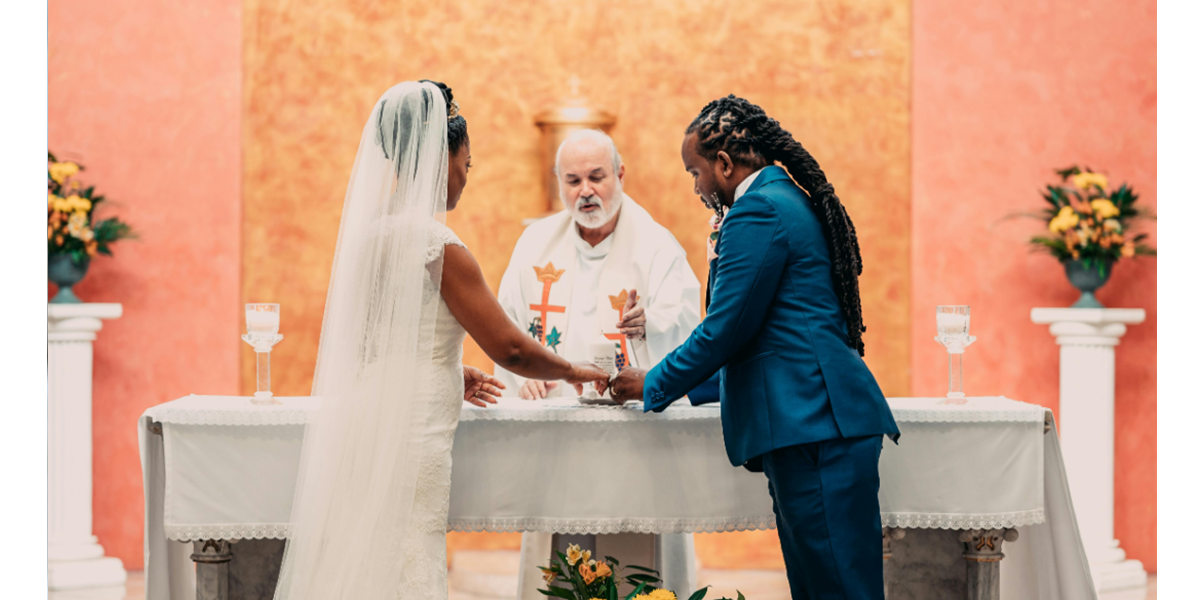 Realize seu casamento civil e religioso simultaneamente de forma simples e prática.