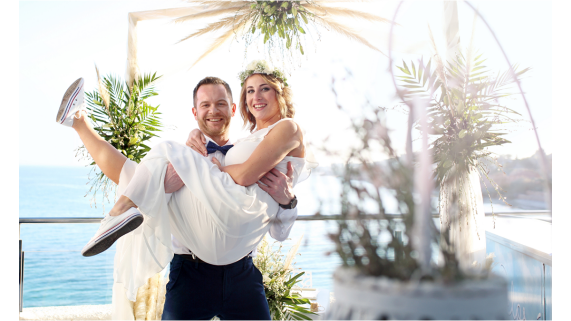Planeje um casamento pequeno e íntimo com elegância e sofisticação.