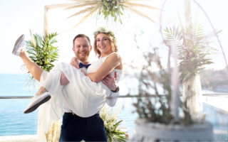Planeje um casamento pequeno e íntimo com elegância e sofisticação.