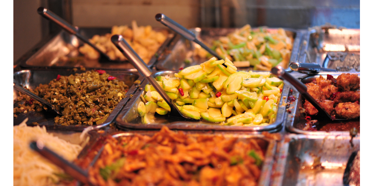 O buffet perfeito vai além do sabor: atenção ao estilo e ao atendimento é fundamental.