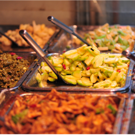 O buffet perfeito vai além do sabor: atenção ao estilo e ao atendimento é fundamental.